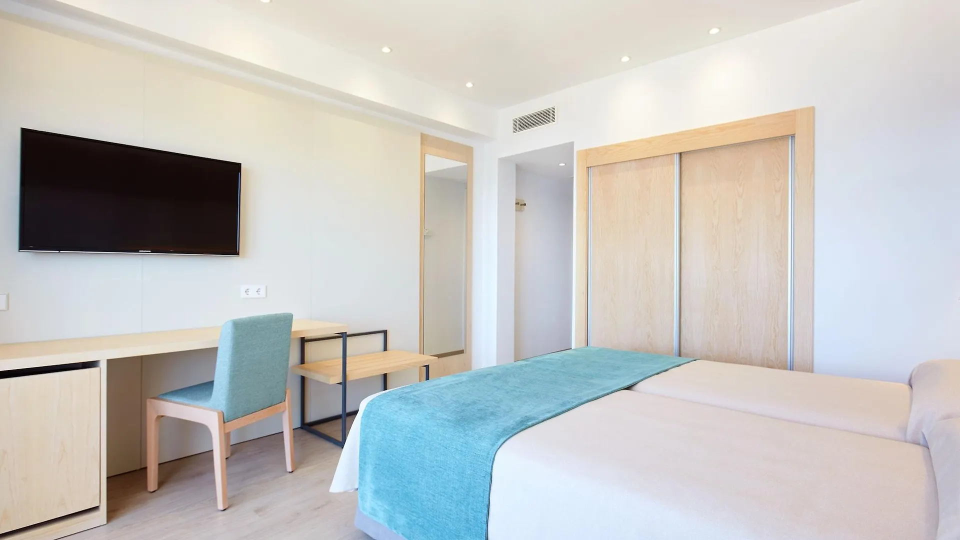 Universal Hotel Cabo Blanco - Adults Only Colonia de Sant Jordi